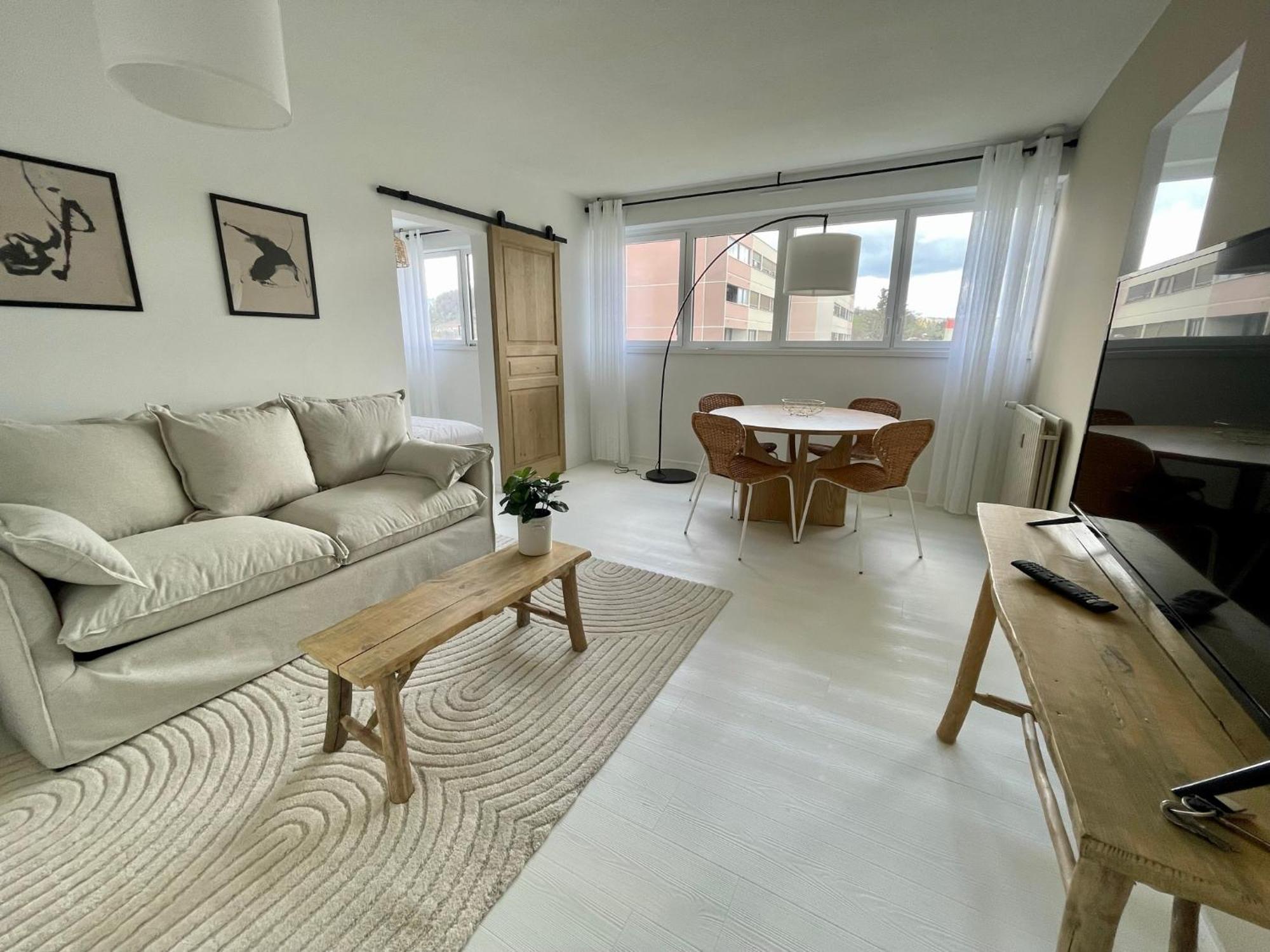 Apartamento Au Coeur De La Ponetie Aurillac Exterior foto
